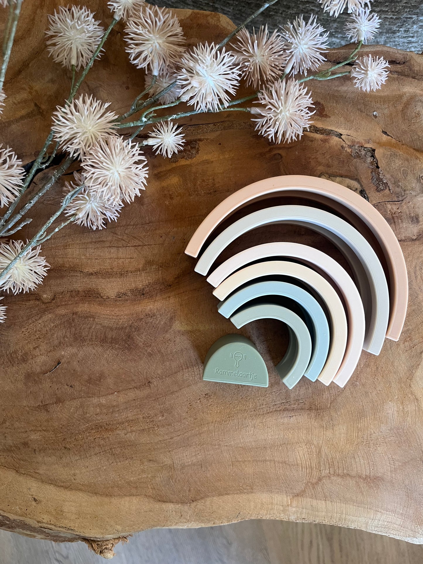 Siliconen stapeltoren regenboog - naturel